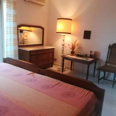 Casa Ursula Maganuco * Casa Benarifi